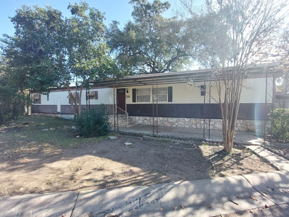 16240 San Pedro Ave in San Antonio, TX - Building Photo