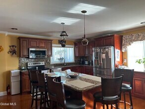 6 Elliott Ave in Schenectady, NY - Building Photo - Building Photo