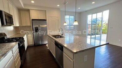 448 Albertina Ave in Mountain House, CA - Building Photo - Building Photo