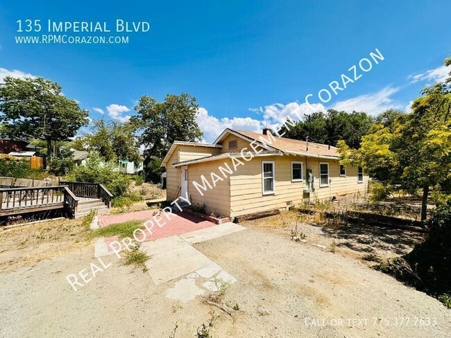 135 Imperial Blvd in Reno, NV - Foto de edificio - Building Photo