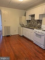 121 S Queen St in York, PA - Building Photo