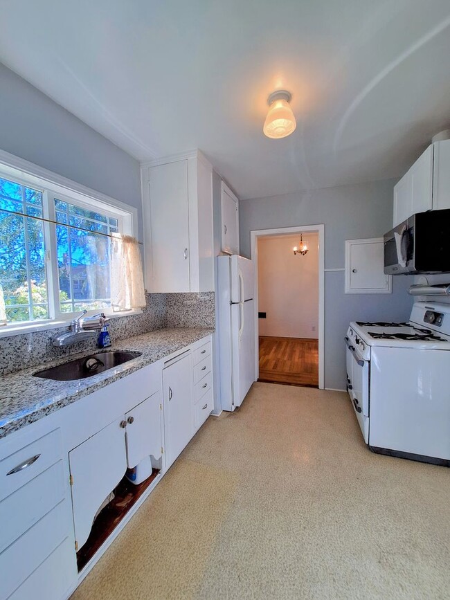property at 298 N 11th St