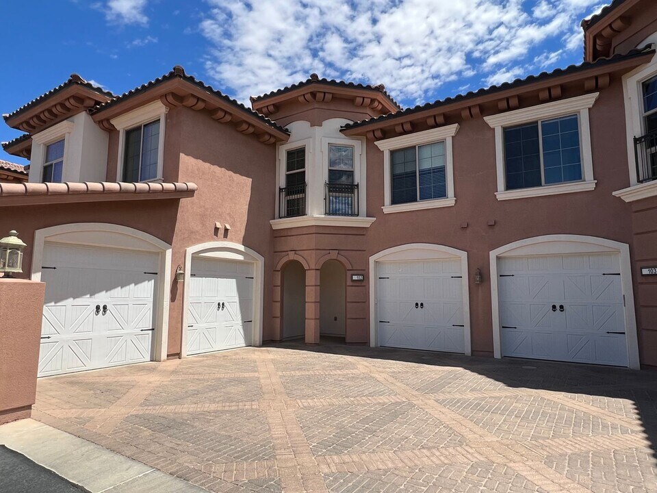 25 Via Visione in Henderson, NV - Foto de edificio