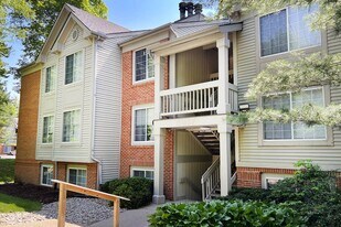 The Vinings Apartments in Cincinnati, OH - Building Photo
