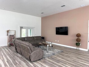 6114 DALLAS in Alafaya, FL - Building Photo - Building Photo