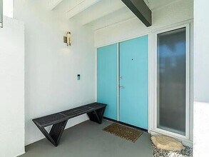 2223 N Magnolia Rd in Palm Springs, CA - Building Photo - Building Photo