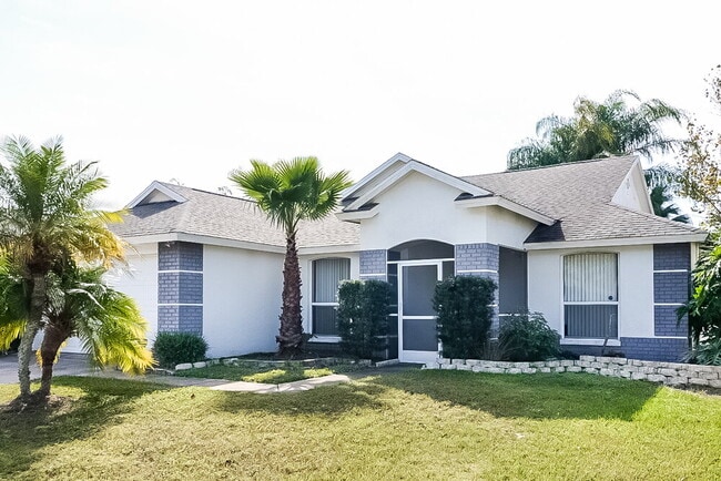 28434 Meadowrush Way in Zephyrhills, FL - Foto de edificio - Building Photo