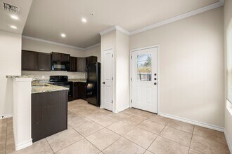 6615 Arancione Ave in San Antonio, TX - Building Photo - Building Photo