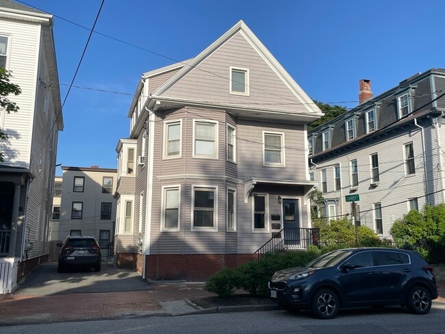 28 North St, Unit 1