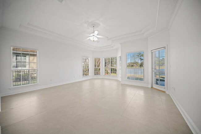 10061 Vineyard Lake Rd E in Jacksonville, FL - Building Photo - Building Photo