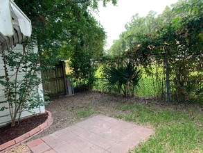 1015 N 8th St in Monroe, LA - Foto de edificio - Building Photo