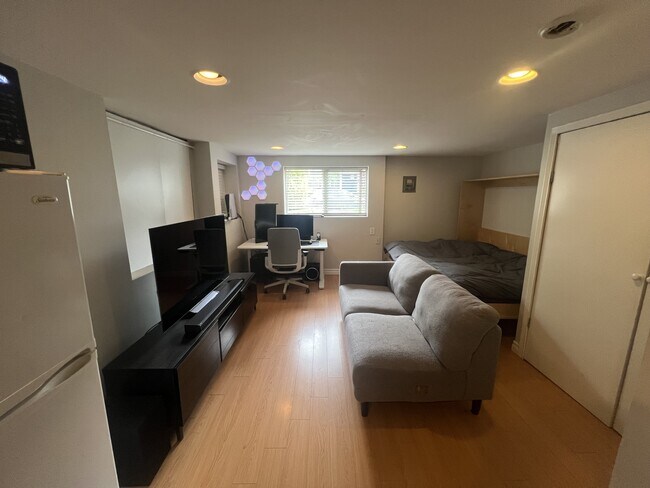 481 W 19th Ave in Vancouver, BC - Building Photo - Building Photo