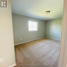 3090 Stone Ridge Blvd in Orillia, ON - Building Photo - Building Photo