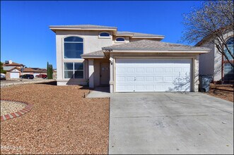 5568 Rick Husband Dr in El Paso, TX - Building Photo - Building Photo