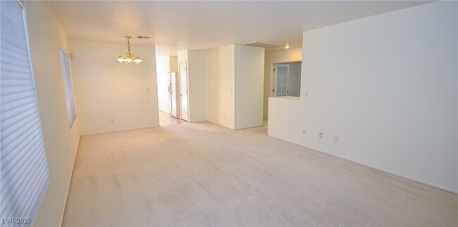 11021 Rossi Ave in Las Vegas, NV - Building Photo - Building Photo