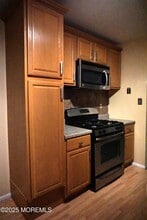 414 Brookview Ct in Howell, NJ - Building Photo - Building Photo
