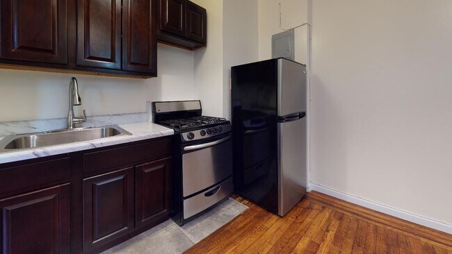 160 Vroom St-Unit -22 in Jersey City, NJ - Building Photo - Building Photo