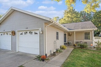 237-239 Lovell St in Schoolcraft, MI - Building Photo - Building Photo