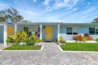 918 NE 24th Ave in Pompano Beach, FL - Foto de edificio - Building Photo