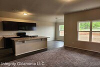 11608 NW 95th St photo'