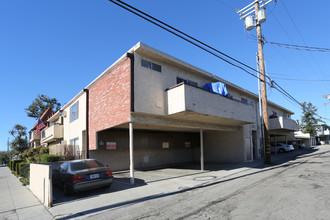 3362 Mentone Ave in Los Angeles, CA - Building Photo - Building Photo