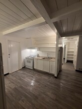 11 E San Joaquin St in Fresno, CA - Foto de edificio - Building Photo