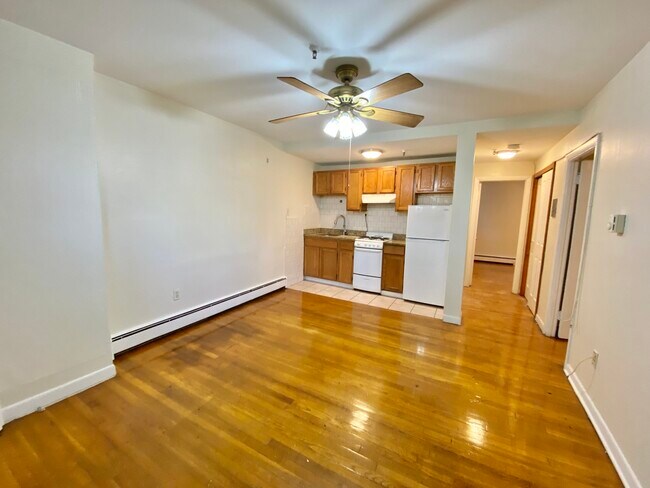 37 Queensberry St in Boston, MA - Building Photo - Building Photo