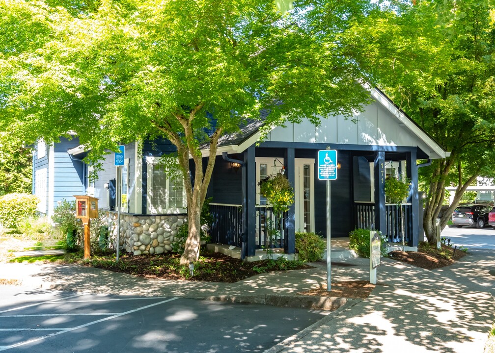 Stillwater Apartments in Hillsboro, OR - Foto de edificio