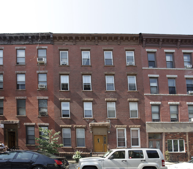 170 Union St in Brooklyn, NY - Building Photo - Building Photo