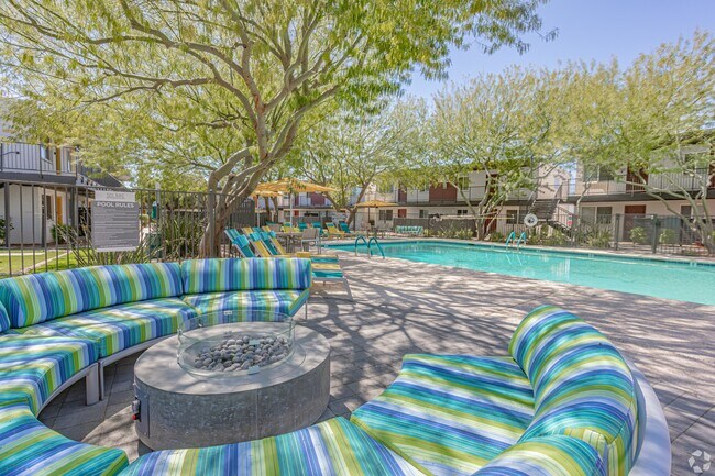 Solaire on Scottsdale in Tempe, AZ - Foto de edificio - Building Photo