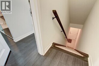 1202 Main St E in Milton, ON - Building Photo - Building Photo