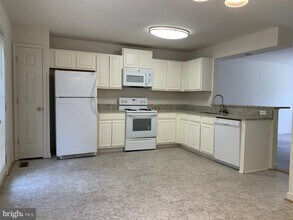 208 Torbert Loop in Stafford, VA - Building Photo - Building Photo