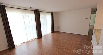 1645 Arlyn Cir in Charlotte, NC - Building Photo - Building Photo