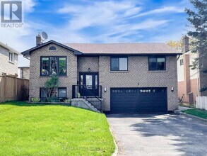 3 Cherry Blossom Crescent in Courtice, ON - Building Photo - Building Photo