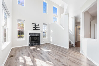 2874 Vernal Ln in Naperville, IL - Building Photo - Building Photo