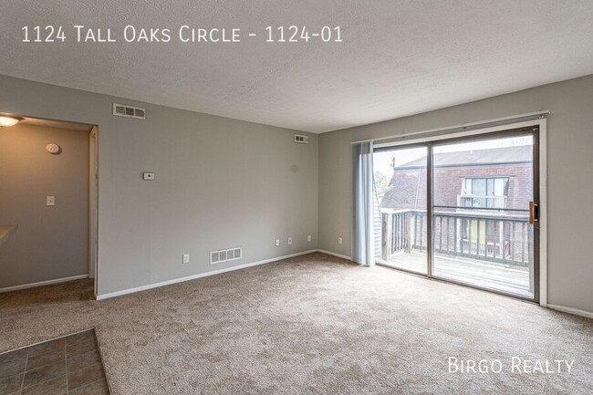 1124 Tall Oaks Cir-Unit -1124-01 in Harrison, OH - Building Photo - Building Photo