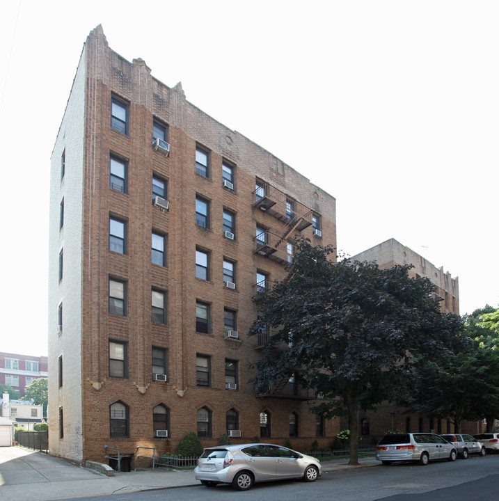 1675 E 21st St in Brooklyn, NY - Building Photo