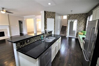 154 E Elm Crescent in Spring, TX - Building Photo - Building Photo