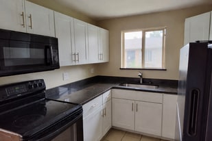 1435 Otis St in Lakewood, CO - Building Photo