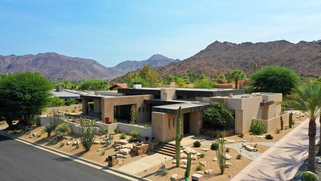 73115 Crosby Ln in Palm Desert, CA - Foto de edificio - Building Photo