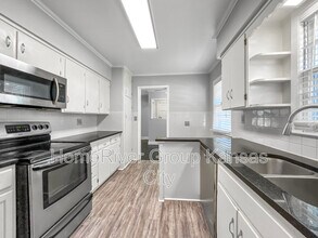 4716 NE 47th Terrace in Kansas City, MO - Foto de edificio - Building Photo