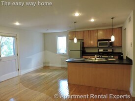 1110 Massachusetts Ave, Unit 3 in Cambridge, MA - Building Photo