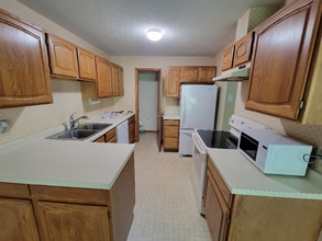 737 Larpenteur Ave E in St. Paul, MN - Building Photo - Building Photo