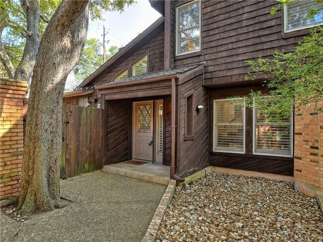 8123 Forest Mesa Dr in Austin, TX - Building Photo - Building Photo