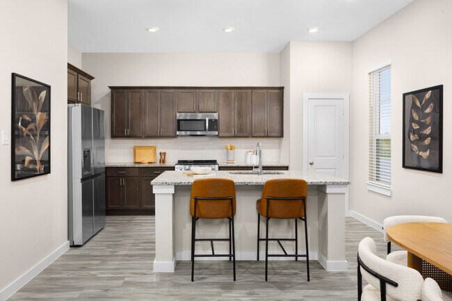 Tricon Peek Road in Katy, TX - Foto de edificio - Building Photo