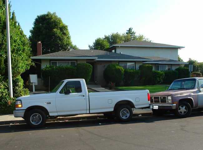 3671 Peacock Ct in Santa Clara, CA - Building Photo - Building Photo