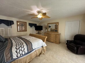 2085 SE Hanford Rd in Port St. Lucie, FL - Building Photo - Building Photo