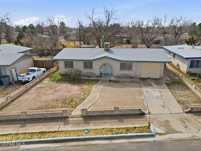 8408 Reindeer Ave in El Paso, TX - Building Photo - Building Photo