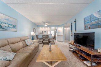 105 Woodlake Wynde in Oldsmar, FL - Building Photo - Building Photo