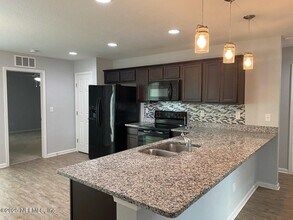 8427 Thor St in Jacksonville, FL - Building Photo - Building Photo
